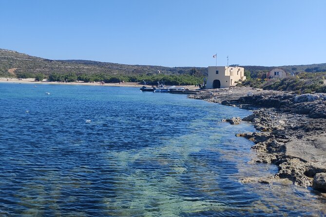 2 hour Private Boat Adventure Tour of Comino and Blue Lagoon - Comino circumnavigation: flexible photo and swim breaks