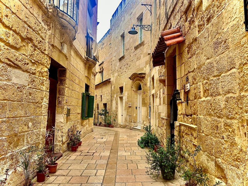 Birgu: 3 Cities Walking Tour With Inquisitors Palace Entry - The pace, group feel, and how long 3 hours really is