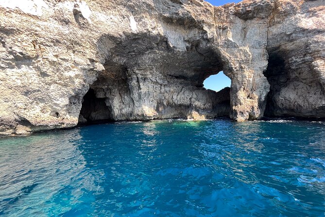 Blue Lagoon Ferry and Caves Tour - Cave Views on the Return: Window Cave, Crystal Lagoon Cave, and Bla Saqaf