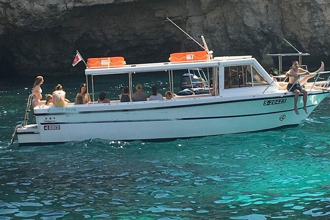 Comino and Gozo Private Boat Tour : Julie Pearl Boat - Elephant Rock pass-by: a quick photo moment you shouldn’t miss
