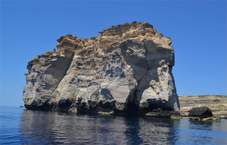 Comino Island , Blue lagoon, Crystal Lagoon & Gozo & Caves - Ħalfa Rock Bay (Gozo): wildlife viewing plus a last swim window