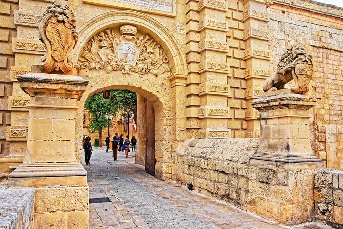 Explore Malta Your Way -Private Customizable Tour w/ Local Driver - Stop 4: Hagar Qim and Mnajdra temples for Neolithic scale
