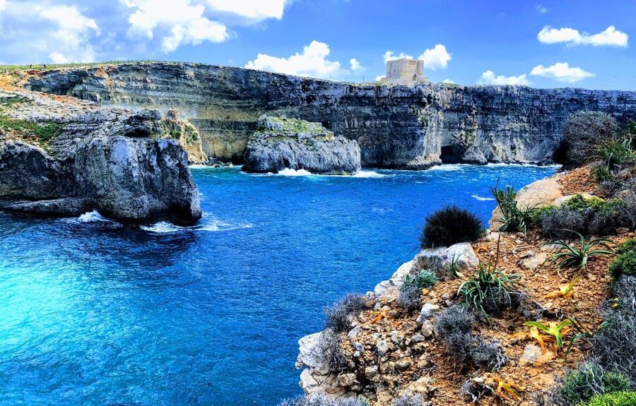 From Sliema: Comino Island and Blue Lagoon Cruise - Sea caves on the return: a low-effort way to end strong