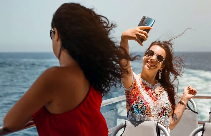 From Sliema: Valletta and the Three Cities Scenic Cruise - Catamaran Comfort, Seating Strategy, and Photo Tips