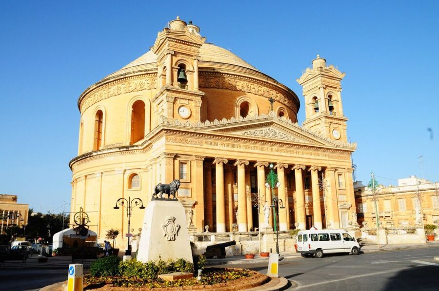 Half-Day Tour of Mosta, Ta'Qali Crafts Village & Mdina - Mdina’s Medieval Lanes and St. Paul’s Cathedral: Views, Walls, and Quiet Power