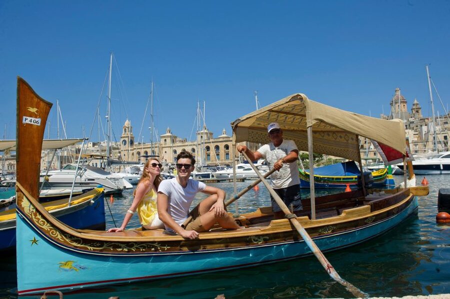 Malta: 5-Day Tours Package with Gozo Island and Transfers - Gozo Full Day: Ferry Ride, Victoria, Ggantija Temples, and the Citadel