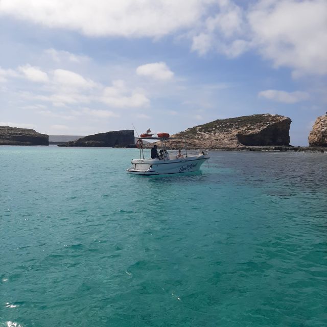 Malta: Blue Lagoon and Comino Island tour - Crystal Lagoon first: your hour of swim, snorkel, and photos