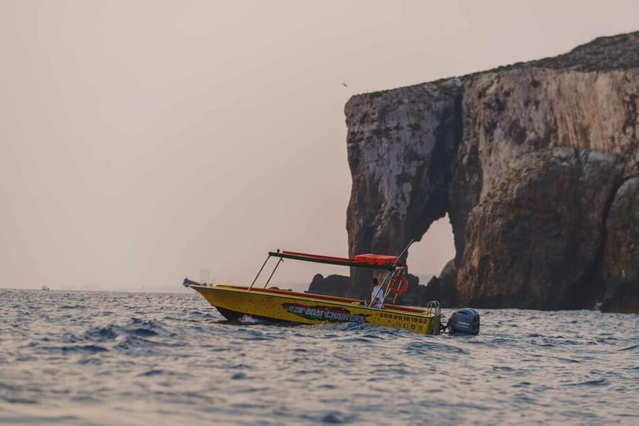 Malta: Blue Lagoon, Caves & around Comino Private Speedboat - What to bring (and what not to bring) for an easy day at sea