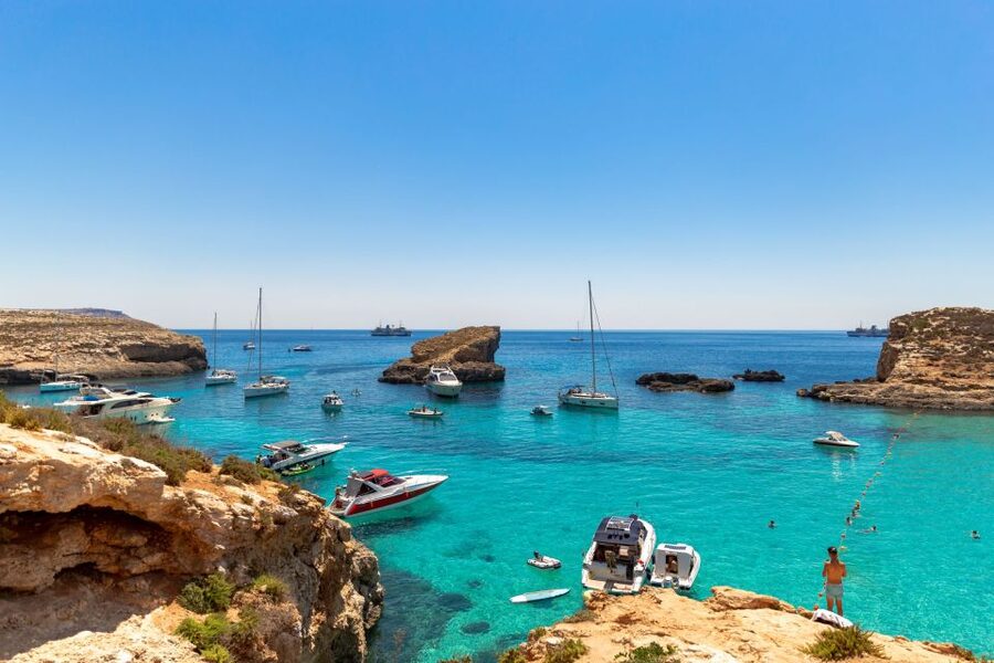 Malta: Blue Lagoon, Comino & St Paul's Islands Cruise - Getting to L-Menqa and meeting The Mermaid