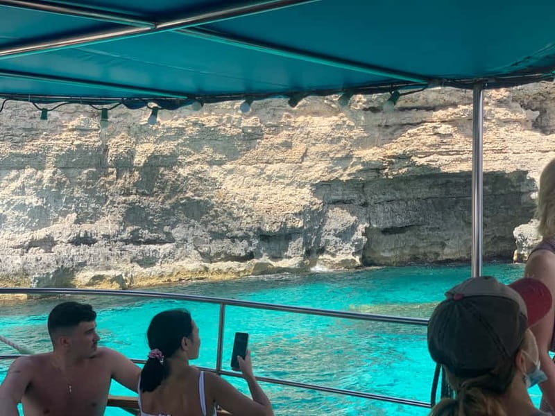 Malta: Comino+ Santa Maria Bay, Blue Lagoon + Seacaves tour - Santa Maria Bay on Comino: 1.5 hours anchored for easy swimming