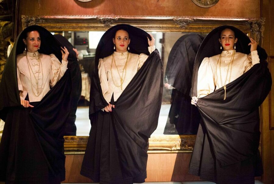 Malta: Folklore Dinner Show at a Traditional Restaurant - Folklore show in 18th-century costume: how the story is told