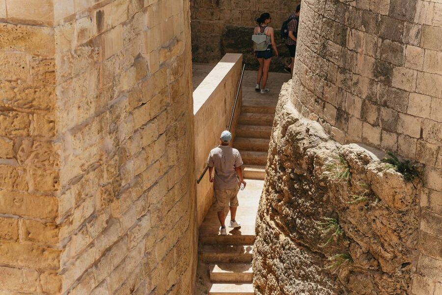 Malta: Gozo & Comino Islands, Blue Lagoon & Seacaves Tour - Crystal Lagoon and the Cave-Photo Circuit