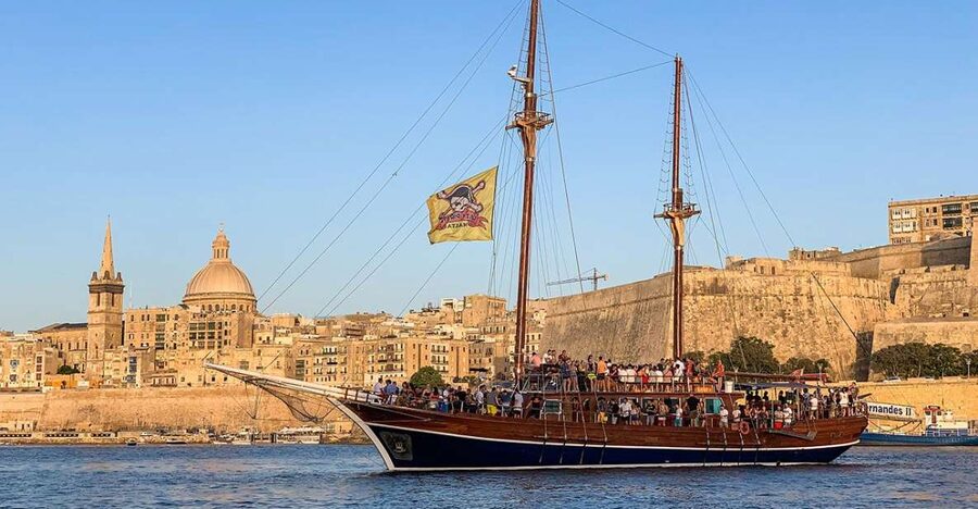 Malta: Lazy Pirate Boat Party with Drinks & Food - Sliema Departure on Fernandes 2: The 4 Hours at Night