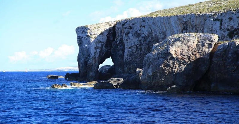 Malta: Private Boat Cruise with Caves, Beaches & Swim Stops - Price and value: what $397 per group really buys
