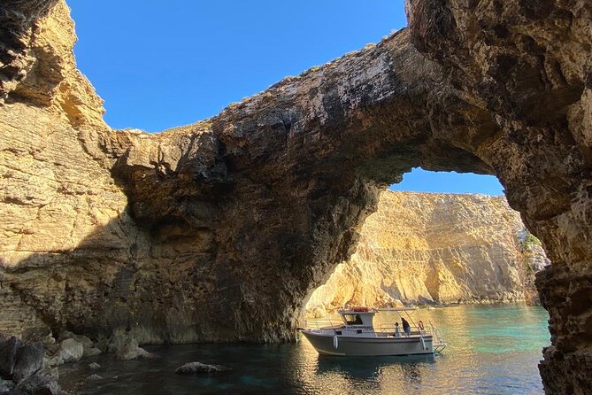 Malta: Private Boat Trip & Cruises Comino, Blue Lagoon, Gozo - Gozo without the full-day ferry: Mgarr Harbour and Elephant Head Rock