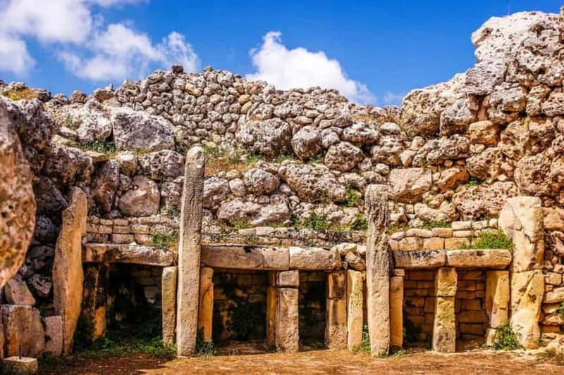 Malta: Private Jeep Tour of Gozo with Lunch - Beach and cliff time: what’s included, what’s separate