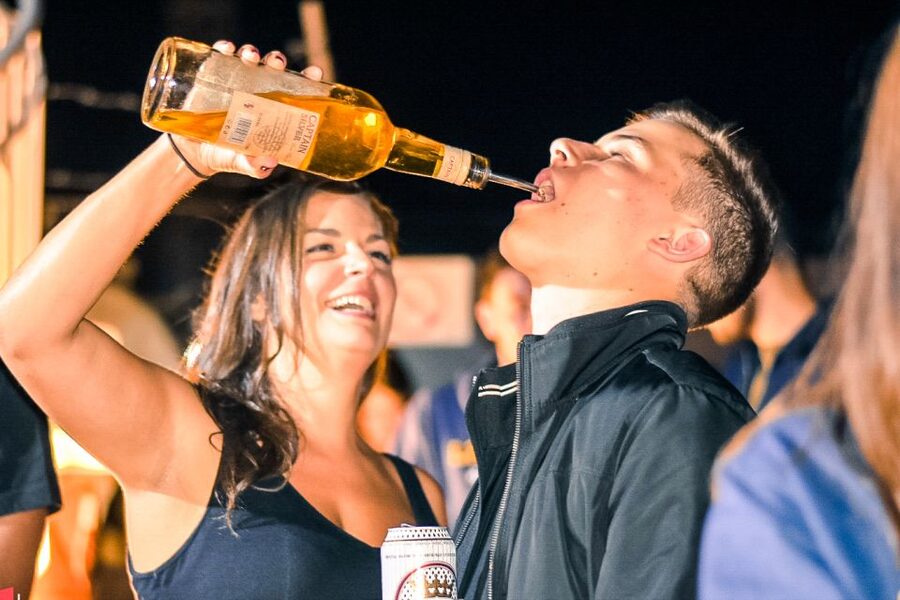Malta: Pub Crawl of Paceville and St Julian's with Drinks - Night owls and early birds: timing and expectations