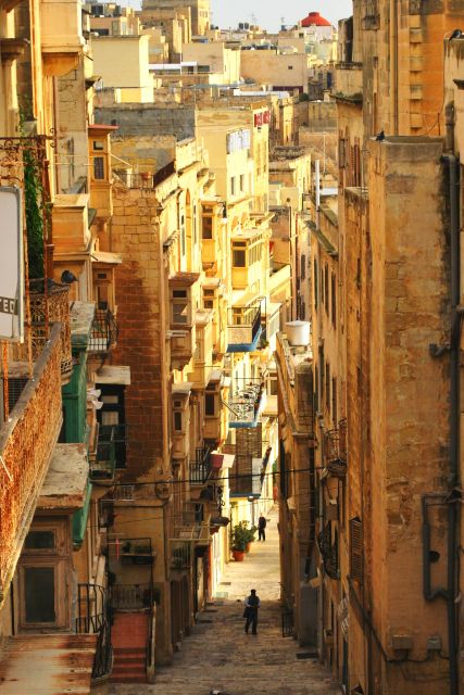 Malta’s 3 Cities Tour & Wine Tasting - Pickup and the ride-by views of Cospicua and Senglea