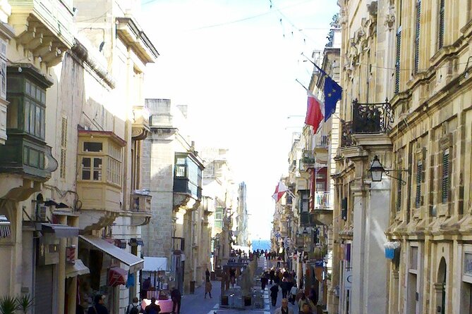 Malta Shore Excursion: Private Tour of Historic Palaces and Noble Homes - Getting to the sights: pickup, timing, and how the day runs
