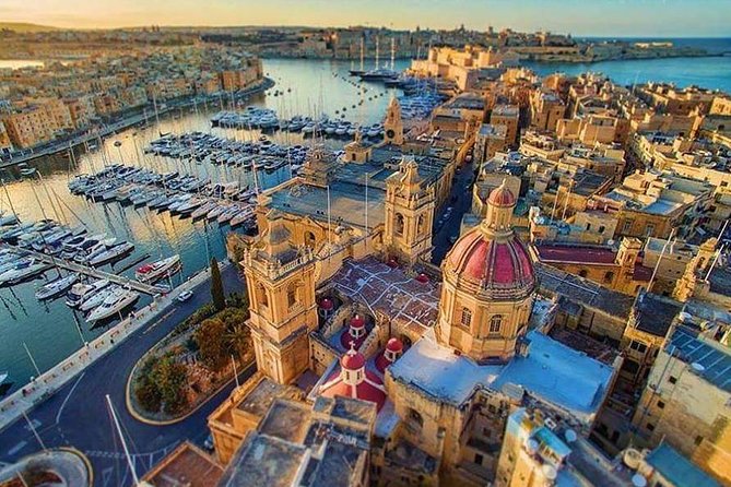 Malta: The Three Cities and Wine Tasting Tour - Entering Vittoriosa by foot: the short walk that still has hills