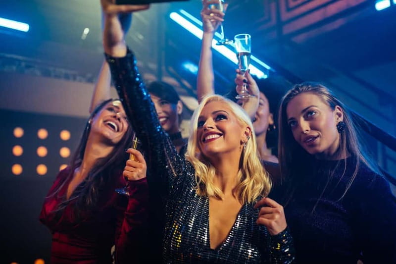 Malta: Ultimate Girls' Night Out - Bugibba start: how the evening gets rolling fast
