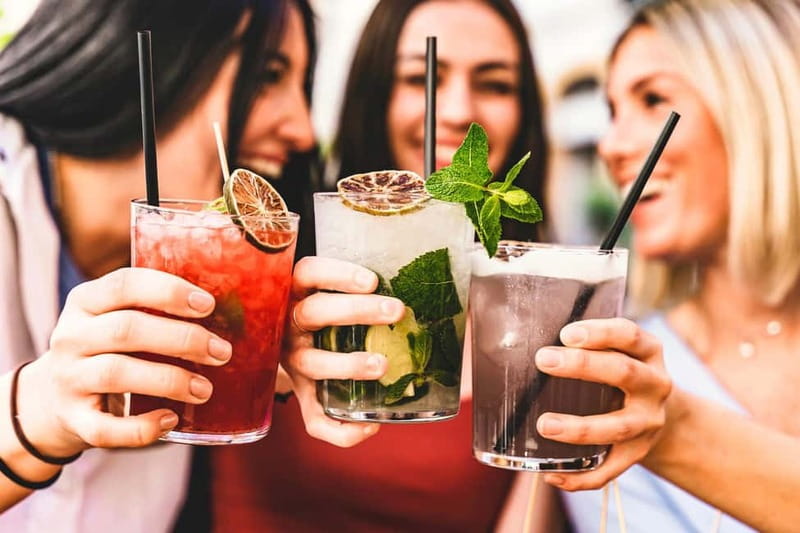 Malta: Ultimate Girls' Night Out - The local bar and lounge stop: where the energy levels up