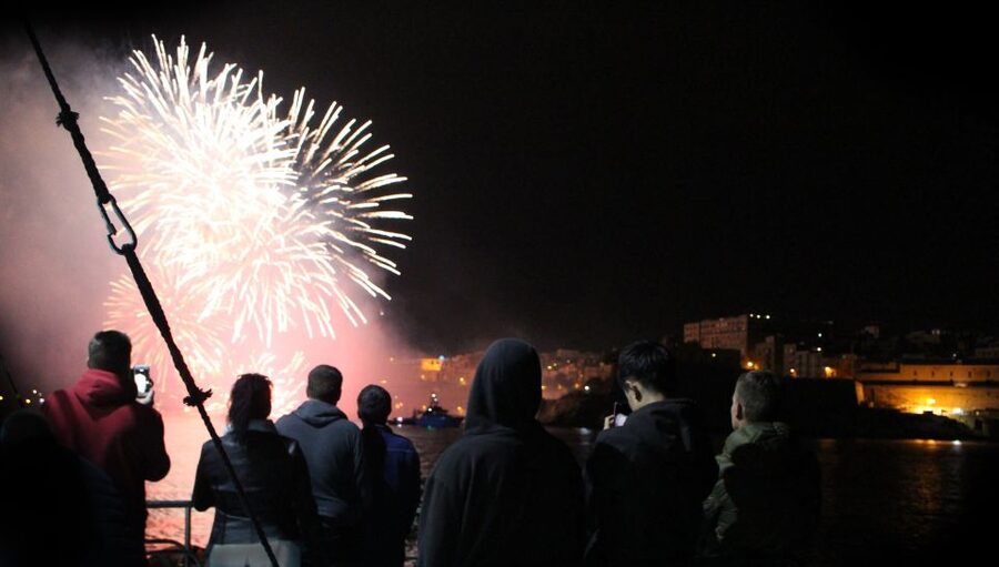 Malta: Valletta, Sliema, Bugibba Fireworks Festival Cruise - The Fireworks Show: Synchronized With Live Vocals and an Orchestra