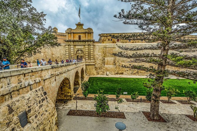 Mdina and Highlights of Malta Full Day Guided Tour Incl. Lunch and Transfers - St. Cataldus Catacombs: early Christianity under the rock