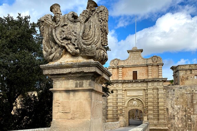 Mdina and Rabat Private Walking Tour - Pjazza Mesquita and Banca Giuratale: places that feel modern in an old shell