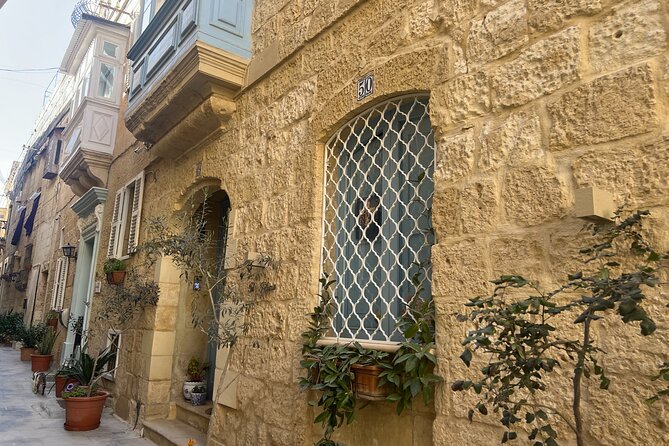Mdina and Rabat Walking Tour inc. Catacombs and St. Paul's Grotto - Stop 4: Back to Mdina—Palaces, Priories, Chapel Details, and Saint Paul’s Cathedral