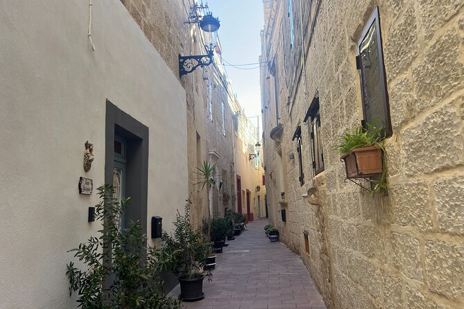 Mdina and Rabat Walking Tour inc. Catacombs and St. Paul's Grotto - Stop 5 and Final Stretch: Mdina Old City and the Greeks Gate Finish