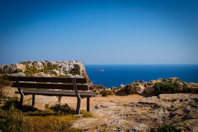Mdina, Dingli cliffs and San Anton Gardens guided tour - Dingli Cliffs: a fast 15-minute guided viewpoint