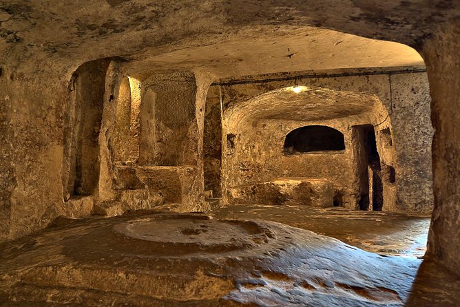 Mdina, Rabat, Dingli cliffs, San Anton gardens, Ta' Qali & Mosta guided tour - Dingli Cliffs: A Photo Stop You’ll Feel in Your Neck