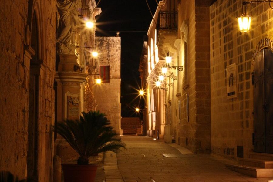 Mdina: Valletta Waterfront Area, Mdina, and Rabat Night Tour - A 3-hour night plan that actually makes sense