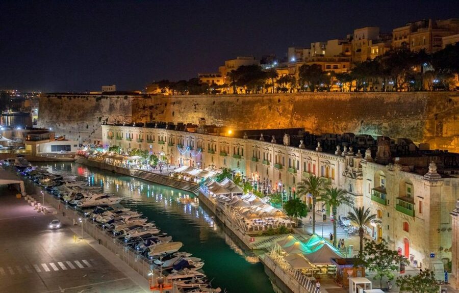 Mdina: Valletta Waterfront Area, Mdina, and Rabat Night Tour - Mdina, the Silent City: lantern-lit lanes and high-bastion views