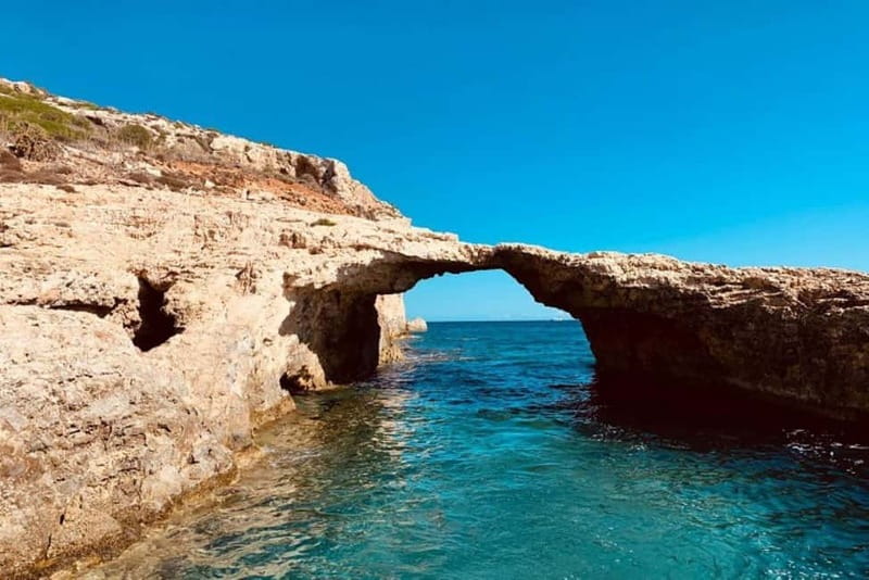 Mellieha: 1:00pm Speedboat round Comino Caves 2h Blue Lagoon - Speedboat Round Comino Caves: what the ride feels like