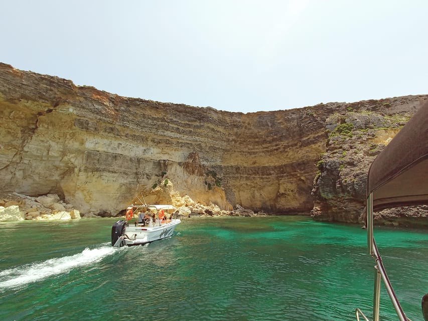 Mellieha: 3:00pm Speedboat round Comino Caves 2h Blue Lagoon - Why this Comino Caves speedboat makes sense from Mellieha