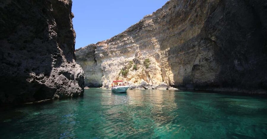 Mellieha: 3:00pm Speedboat round Comino Caves 2h Blue Lagoon - From Marfa Bay to Comino caves: how the 3.5 hours typically flow