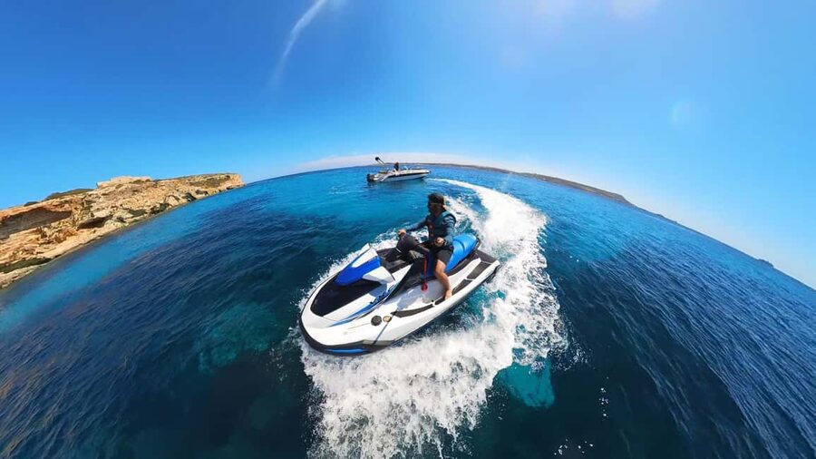 Mellieha: Jet Ski Rental - The Ride: 10 Minutes of Malta’s Coastline Energy