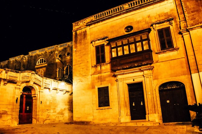Mysteries and Histories of Mdina - Walking Tour - Stop 2: The Mdina Main Gate and its Baroque presence