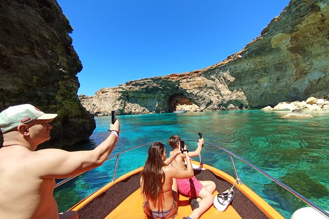 Private Boat Tour at Comino's Blue Lagoon and Crystal Lagoon - Comino’s Small Islands: Zigzags, Photo Moments, and Quick Looks
