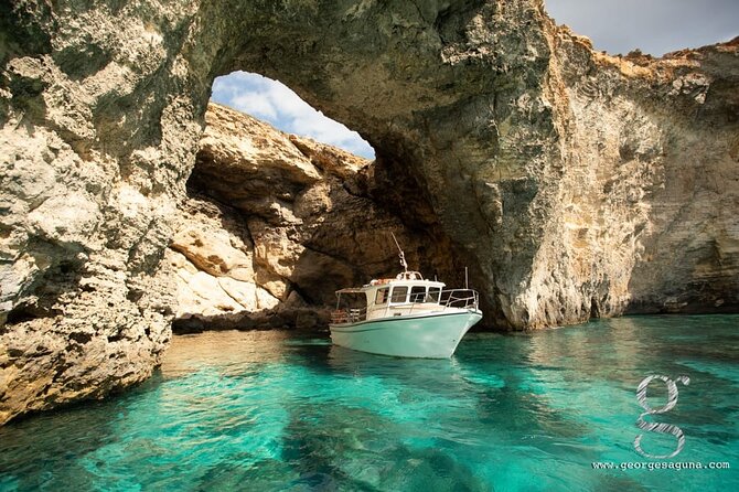 Private Boat Tour Experience with Snorkeling Blue Lagoon and Comino - Key Things I’d Book This For