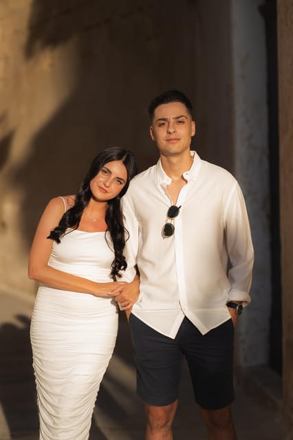Private Couples Photoshoot in Malta - Valletta and Birgu: old streets, romantic corners, and the easiest plan