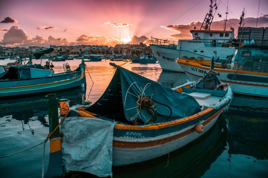 Private Driver to roam the island of Malta (VIP) - Snacks, bottled water, and air conditioning that actually matter