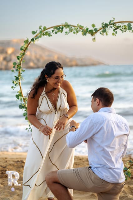 Proposal Photoshoot with Professional Photographer in Malta - Timing and location: how to avoid the Malta chaos factor