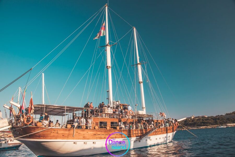 Sliema: Sailboat Party with an Open Bar, Food, and Swimming - The swim stop: what you’re really buying with the sea break