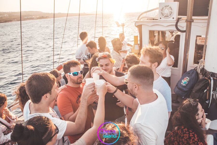 Sliema: Sailboat Party with an Open Bar, Food, and Swimming - Photographer onboard: capturing the night without extra work