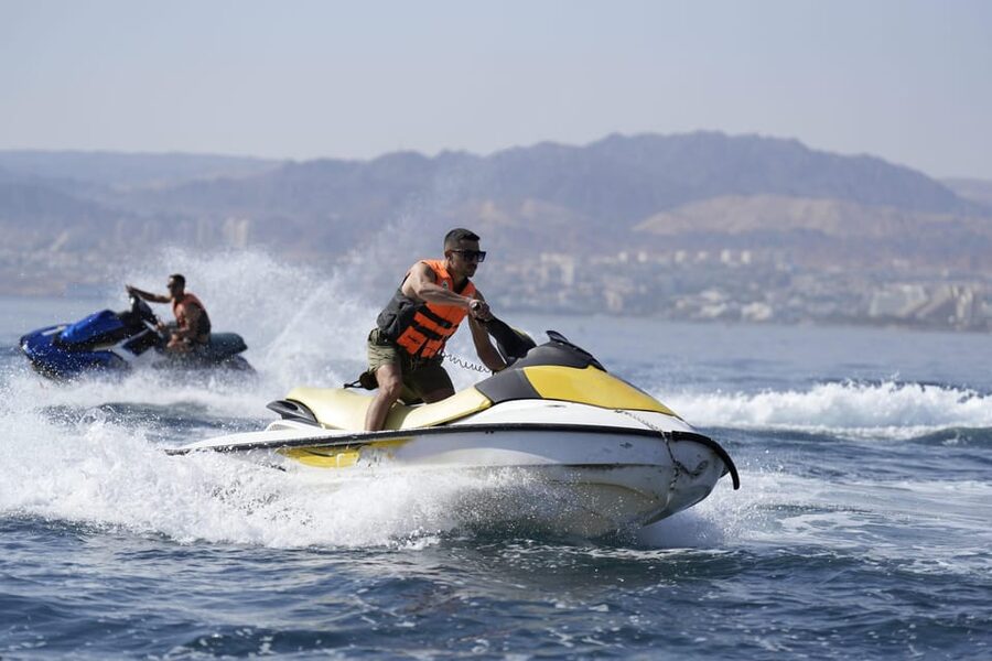 St. Julian's: Jet Ski Rental in St. George's Bay - Finding the jetty behind Verdi St. George’s Bay Marina Hotel