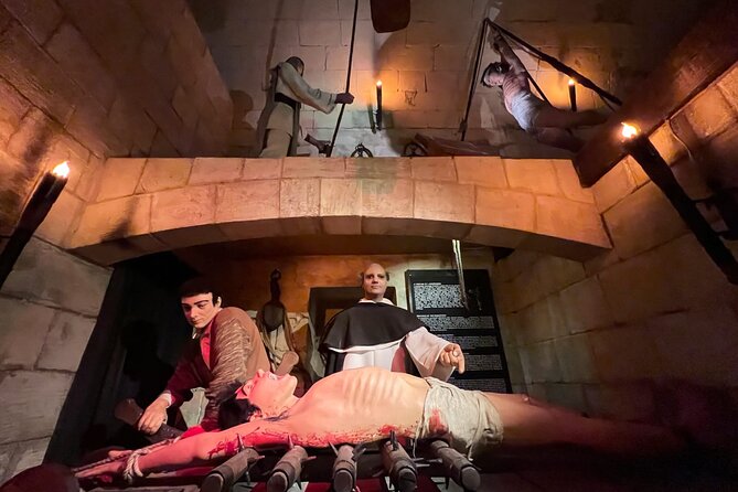 Tales of Torture in Mdina Dungeons - Guided Tour - The Mdina walk: getting oriented before the dark exhibits