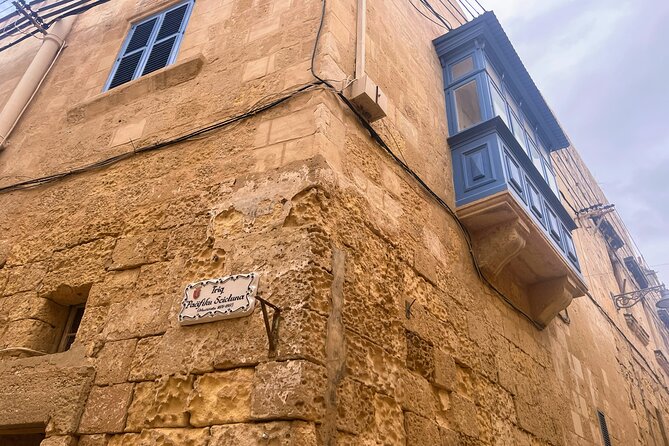 Three cities walking tour incl. entrance to Inquisitor's palace - Getting oriented in Couvre Port and the gates of Birgu